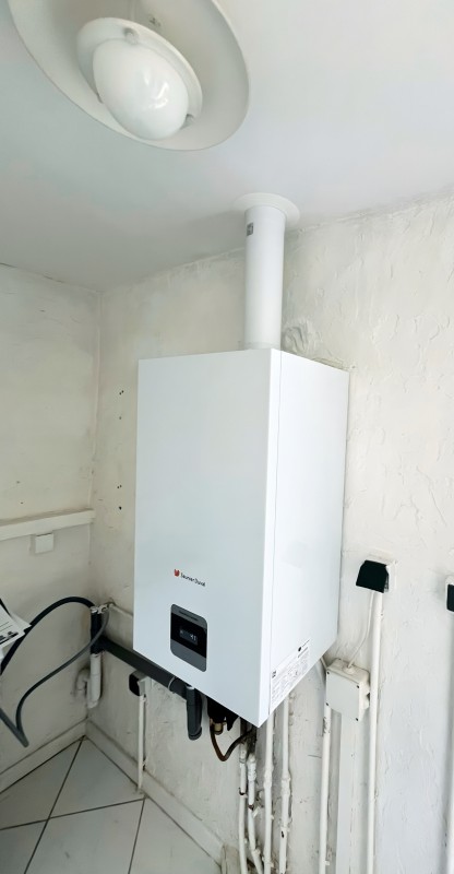 Pose d’une chaudière gaz à condensation avec sonde éxtérieure et thermostat SAUNIER DUVAL MiPro Sense à Bordeaux